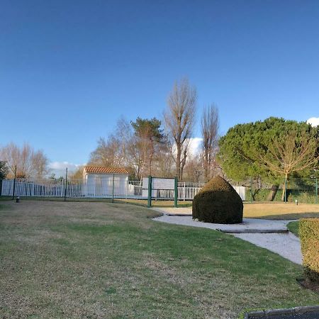 Appartement Spacieux A Pontaillac, Proche Plage Royan Exteriör bild